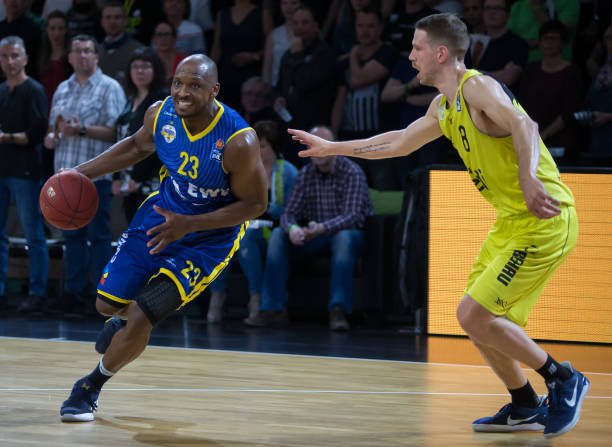 中他的信心 中他的信心